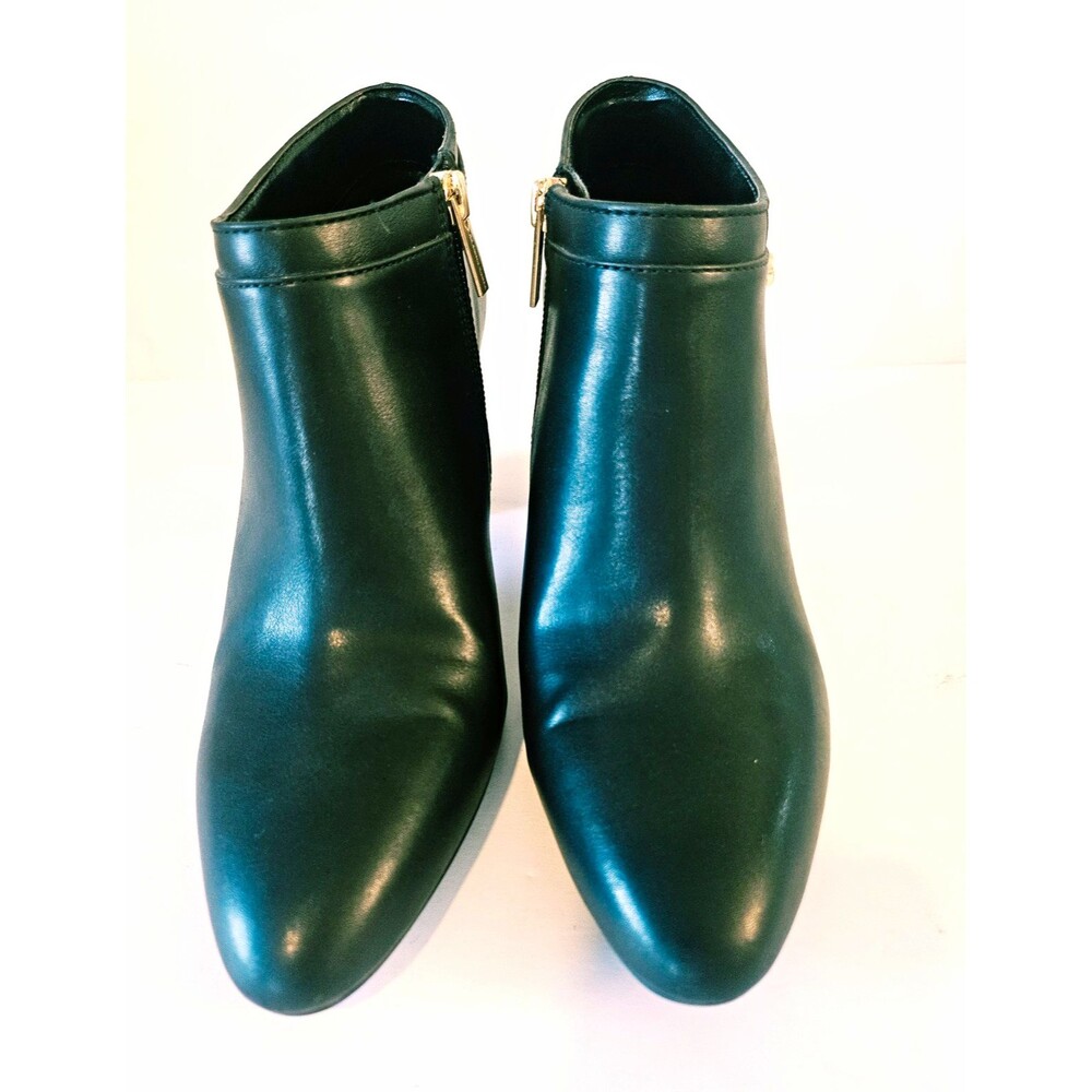 Vince Camuto VP-COORIN Black Leather Ankle Bootie Zip Buckle 7.5M